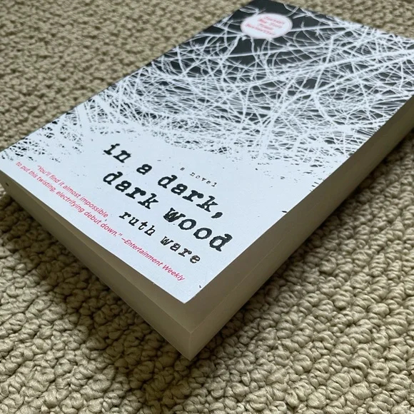 In a Dark, Dark Wood by Ruth Ware - Picture 3 of 4